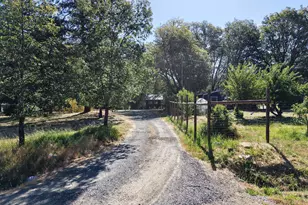 1135 E Fork Rd, Williams, OR 97544 - Photo 19