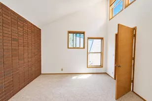 1952 NE Otelah Pl, Bend, OR 97701 - Photo 9
