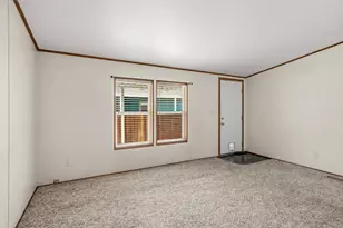 1570 S Peach St, Medford, OR 97501 - Photo 11