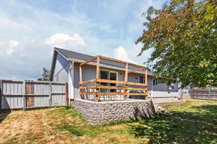 316 Geneva St, Culver, OR 97734 - Photo 5