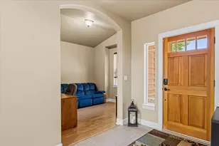 1339 SW Rimrock Way, Redmond, OR 97756 - Photo 3