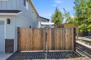 4722 SW Zenith Ave, Redmond, OR 97756 - Photo 5