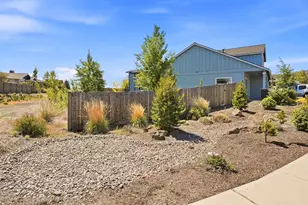 4722 SW Zenith Ave, Redmond, OR 97756 - Photo 3