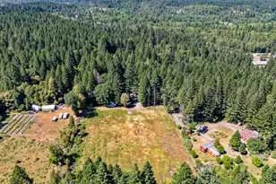 601 Pinewood Way, Cave Junction, OR 97523 - Photo 33