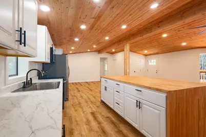 601 Pinewood Way, Cave Junction, OR 97523 - Photo 9