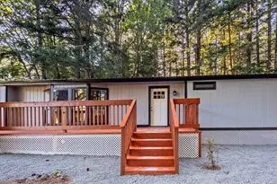 601 Pinewood Way, Cave Junction, OR 97523 - Photo 3