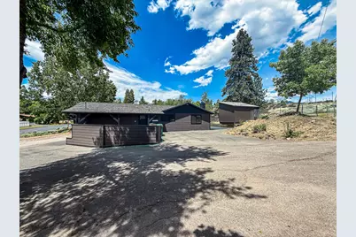 2211 California Avenue, Klamath Falls, OR 97601 - Photo 5