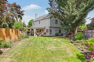 575 Carriage Ct, Jacksonville, OR 97530 - Photo 11