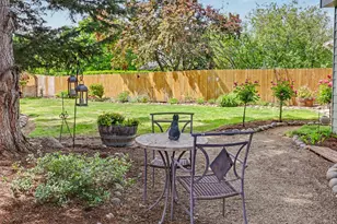 575 Carriage Ct, Jacksonville, OR 97530 - Photo 27