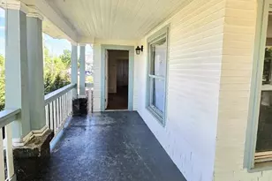 60 N Orange St, Medford, OR 97501 - Photo 3