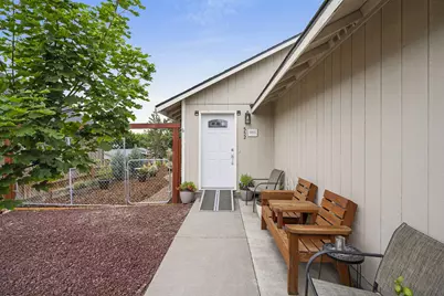 552 SW Lincoln Street, Madras, OR 97741 - Photo 17