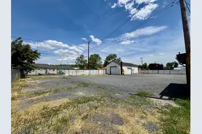 253 E Main Street, Klamath Falls, OR 97601 - Photo 21