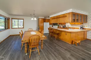 52971 Bridge Dr, La Pine, OR 97739 - Photo 9