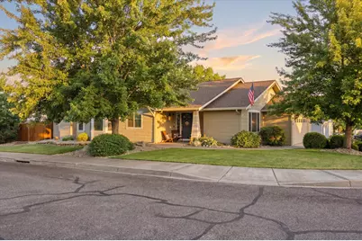 96 Mountain View Drive, Phoenix, OR 97535 - Photo 1