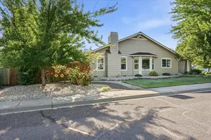 96 Mountain View Dr, Phoenix, OR 97535 - Photo 3