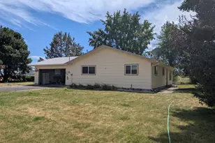 33000 McCartie Ln, Bonanza, OR 97623 - Photo 3