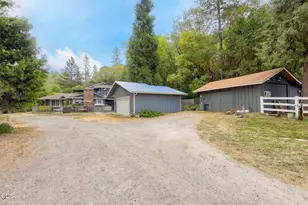 161 Soldier Creek, Grants Pass, OR 97526 - Photo 1