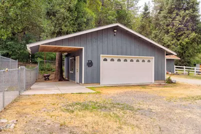 161 Soldier Creek, Grants Pass, OR 97526 - Photo 11