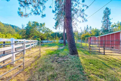 161 Soldier Creek, Grants Pass, OR 97526 - Photo 5