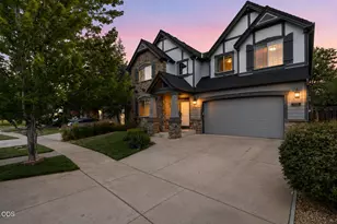 61235 Splendor, Bend, OR 97702 - Photo 55