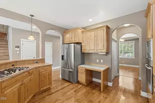 61235 Splendor, Bend, OR 97702 - Photo 13