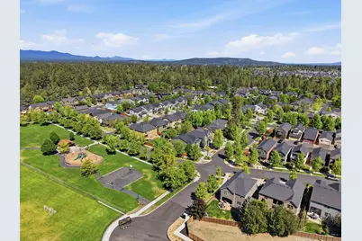 61235 Splendor, Bend, OR 97702 - Photo 49
