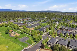 61235 Splendor, Bend, OR 97702 - Photo 49