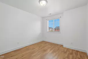 61235 Splendor, Bend, OR 97702 - Photo 27