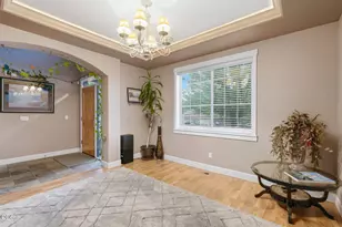61235 Splendor, Bend, OR 97702 - Photo 29