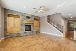 61235 Splendor, Bend, OR 97702 - Photo 19