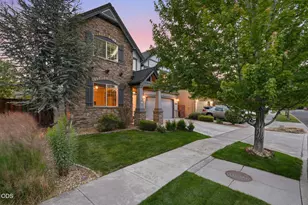 61235 Splendor, Bend, OR 97702 - Photo 11