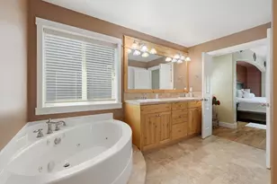 61235 Splendor, Bend, OR 97702 - Photo 45