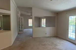 240 Mobile Dr, Ashland, OR 97520 - Photo 17