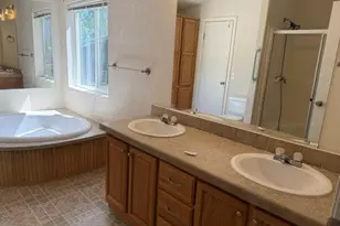 240 Mobile Dr, Ashland, OR 97520 - Photo 13