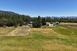 335 Sheraton Dr, Williams, OR 97544 - Photo 63