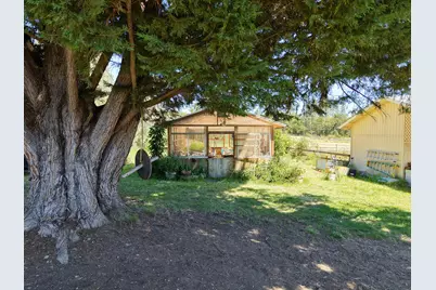 335 Sheraton Drive, Williams, OR 97544 - Photo 5
