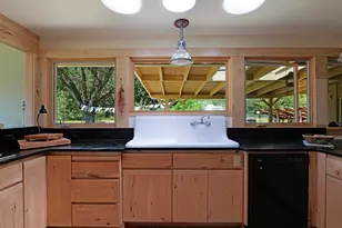 335 Sheraton Dr, Williams, OR 97544 - Photo 25