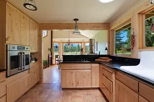 335 Sheraton Dr, Williams, OR 97544 - Photo 29