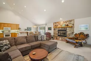 57742 Wallowa Ln, Sunriver, OR 97707 - Photo 7