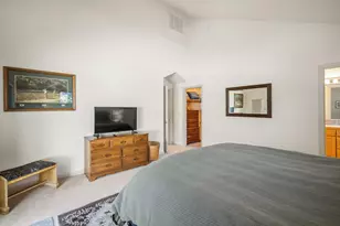 57742 Wallowa Ln, Sunriver, OR 97707 - Photo 19