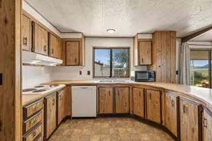 31410 Union St, Bonanza, OR 97623 - Photo 9