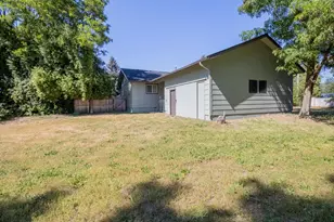 2087 Upper River, Grants Pass, OR 97526 - Photo 35