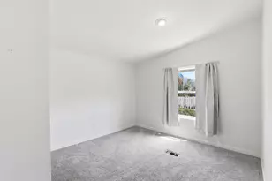 8401 Old Stage Rd, Central Point, OR 97502 - Photo 17