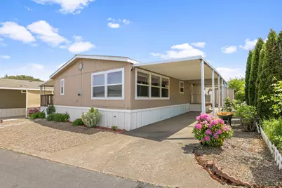 8401 Old Stage Road #UNIT 16, Central Point, OR 97502 - Photo 1