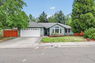 3533 Alderwood Dr, Medford, OR 97504 - Photo 1