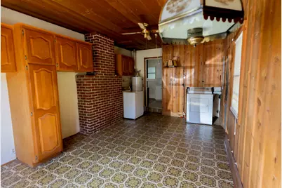 1434 NW Hawthorne Avenue, Grants Pass, OR 97526 - Photo 13