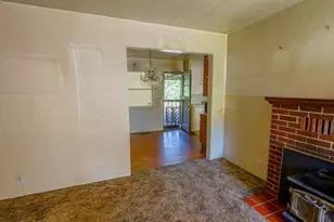 1434 NW Hawthorne Ave, Grants Pass, OR 97526 - Photo 15