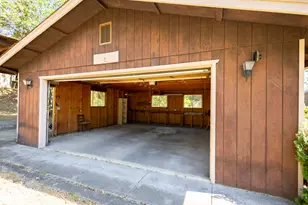1434 NW Hawthorne Ave, Grants Pass, OR 97526 - Photo 7
