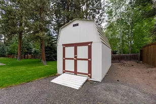 557 E Tyee Dr, Sisters, OR 97759 - Photo 45