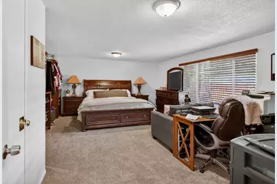 560 Souvenir Street, Medford, OR 97501 - Photo 11